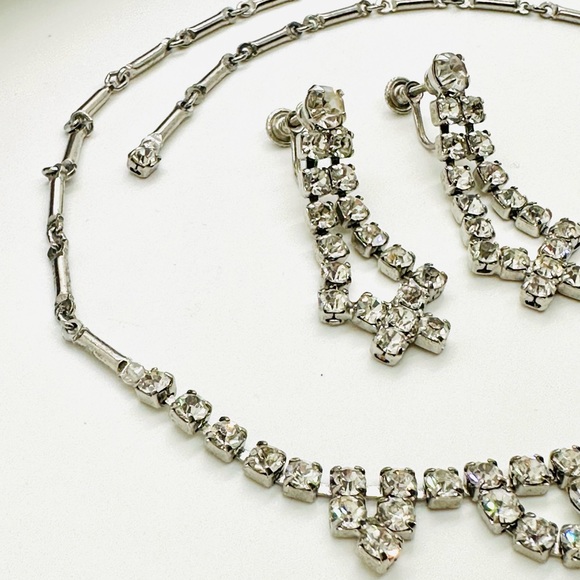 Vintage Rhinestone Jewelry Necklace Set - Picture 9 of 16